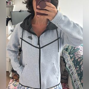 Nike Light Gray Full-Zip Hoodie (unisex)